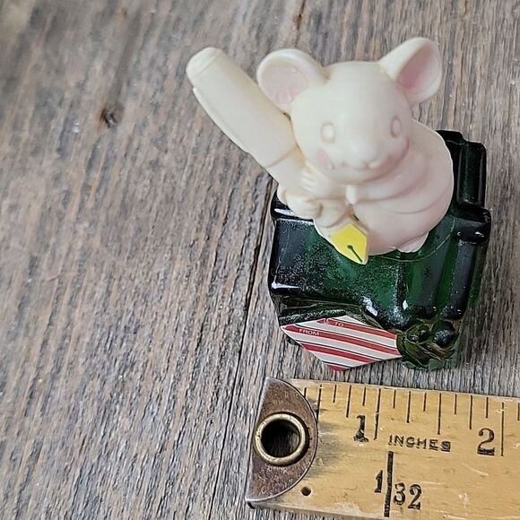 Avon "Melvin P Merry Mouse" bottle Vintage Retired - Picture 5 of 6